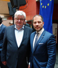 Bundesaußenminister und Vizekanzler a.D. Joschka Fischer mit Michael Ruiss anlässlich der Auftaktveranstaltung des Center for Applied European Studies an der Frankfurt University of Applied Sciences
